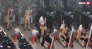 Hack Camera Shop quần áo phát hiện anh chủ tiệm địt em nhân viên bán hàng