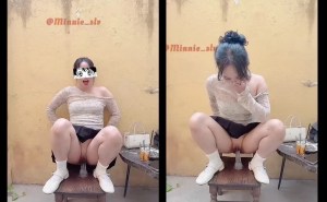 Rủ đi uống cà phê mà em mang cả đồ chơi ra nghịch giữa quán thế này